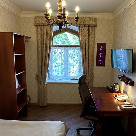 Georgi Hotell 브루 외부 사진